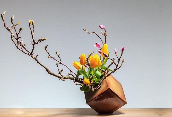 IKEBANA - Nghệ thuật cắm hoa truyền thống Nhật Bản